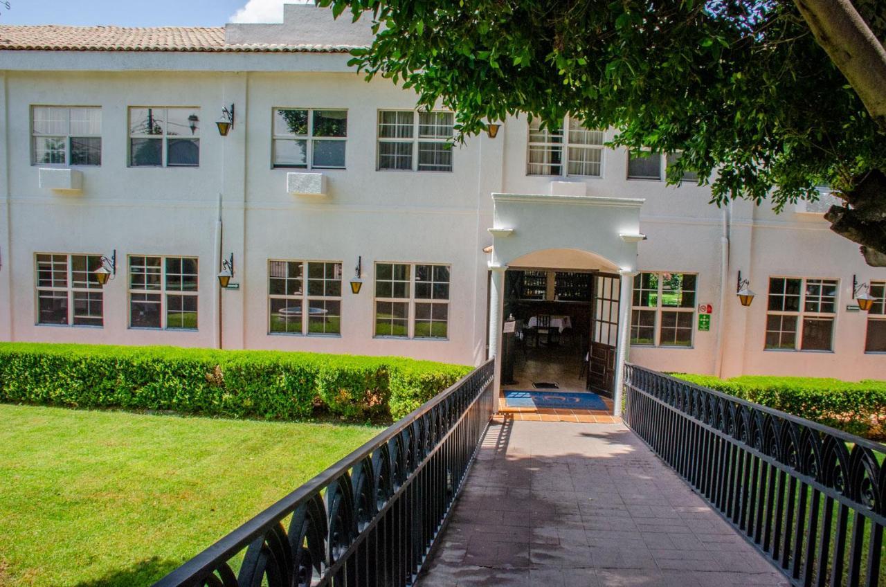 Hotel O Puente San Juan del Río Екстериор снимка